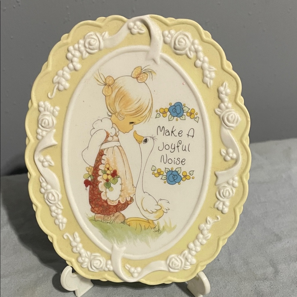 Vintage precious Moments “make a joyful noise” Decorative Plaque